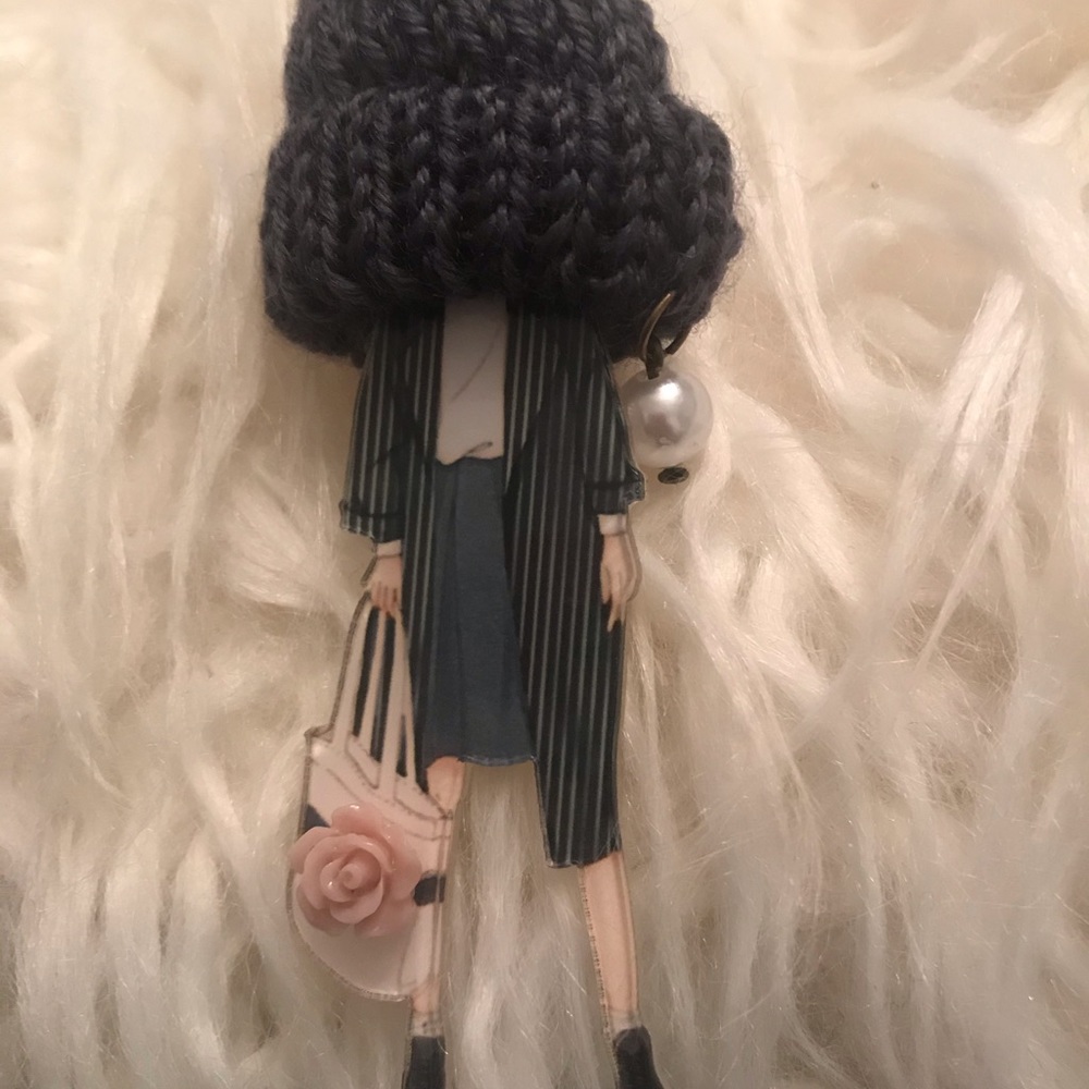 Brooch New - Picture 3 of 3
